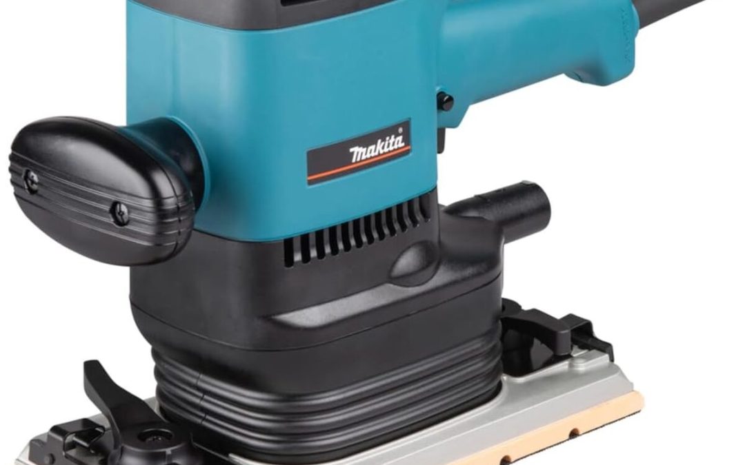 Test de la ponceuse vibrante Makita 9046 : puissance 600 W