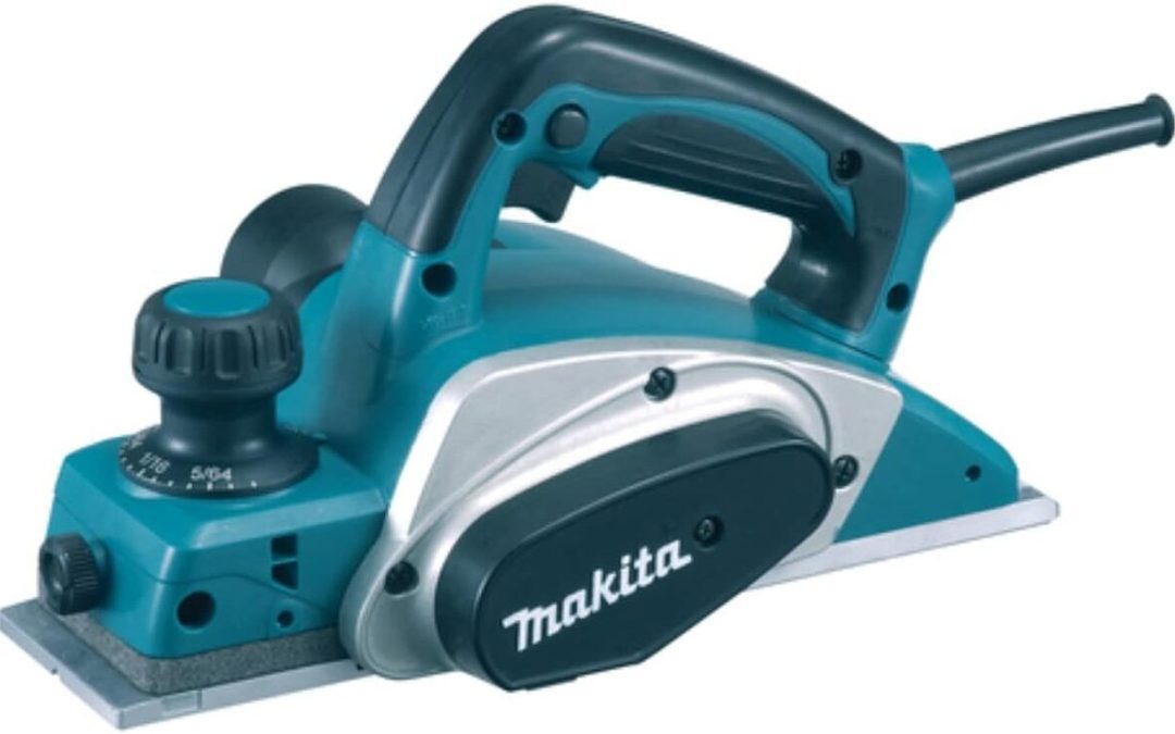 Test du rabot électrique Makita KP0800 620 W