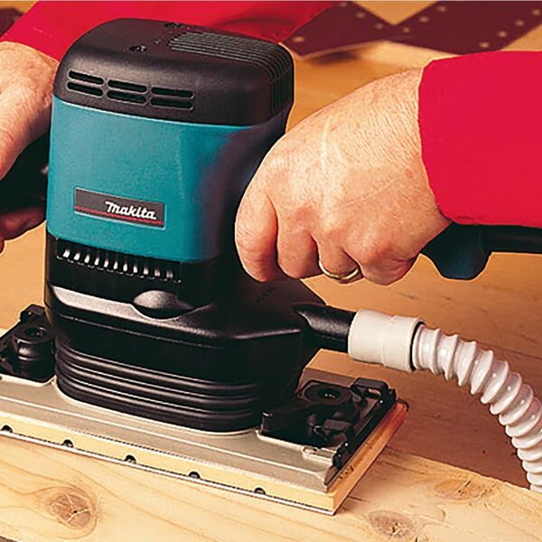 Ponceuse vibrante 600W 115X280 en Makpac - MAKITA 9046J