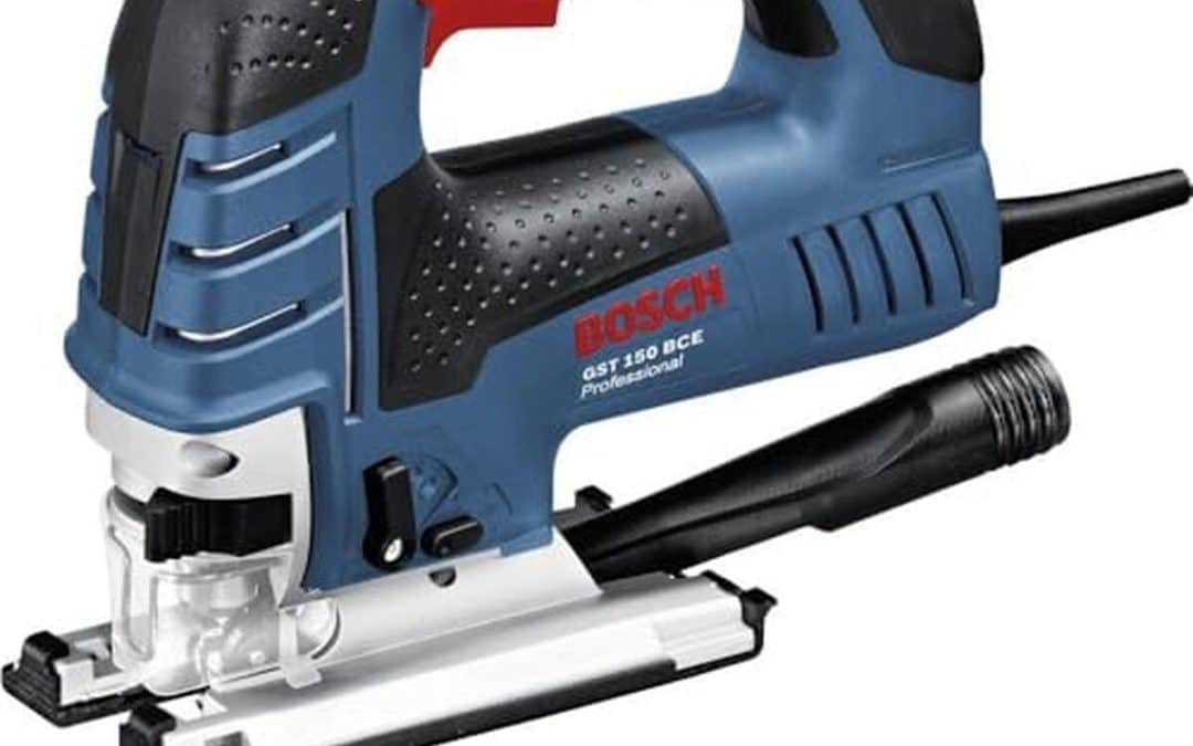 Test de la scie sauteuse Bosch GST 150 BCE : performance et précision