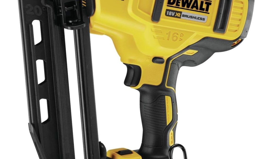 Test du cloueur de finition Dewalt DCN660N-XJ 18V XR