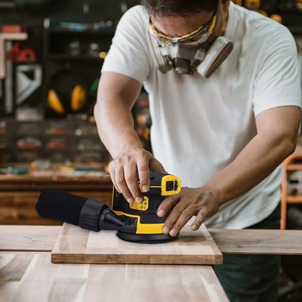 Découvrez notre test de la ponceuse excentrique Dewalt XR 18V DCW210N-XJ : performance, caractéristiques et avis d'experts pour un travail de précision optimum.