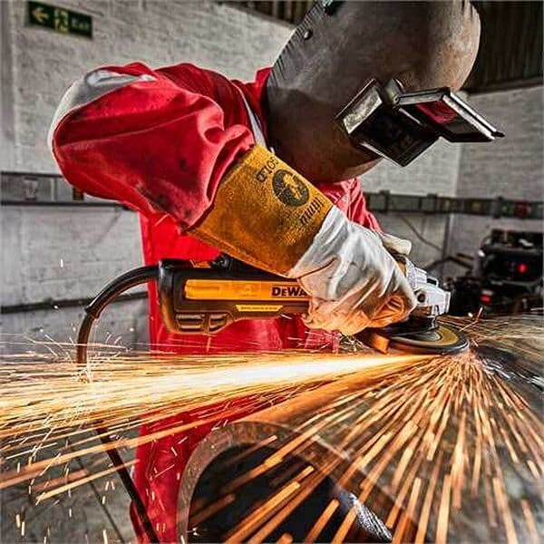 Découvrez notre avis sur la meuleuse DeWalt DWE4357-QS 1700W, un outil puissant offrant une performance et une durabilité exceptionnelles pour tous vos travaux de bricolage.