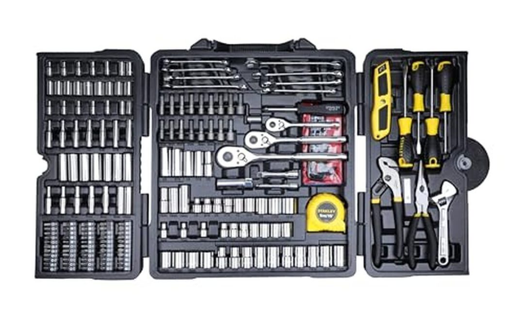 Test du coffret d'outils Stanley STHT5-73795 : 210 pièces essentielles