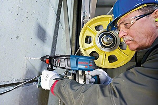 Découvrez notre test complet du perforateur Bosch GBH 2-26 alliant puissance et efficacité grâce à ses 830 W. Avantages, caractéristiques, et conseils d'utilisation à retrouver dans notre article.