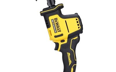 Test de la scie sabre compacte Dewalt DCS369N-XJ 18V