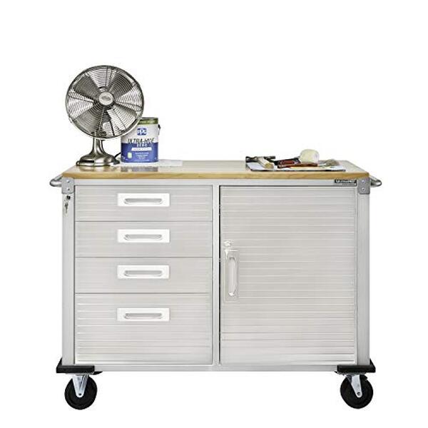 Découvrez notre test complet de l'établi seville classics uhd20264 : 4 tiroirs en métal et bois pour un atelier organisé et efficace.