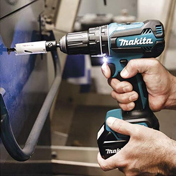 Découvrez notre test détaillé de la perceuse makita dhp485rfj 18v lxt : caractéristiques, performances et avis pour choisir votre outil électroportatif