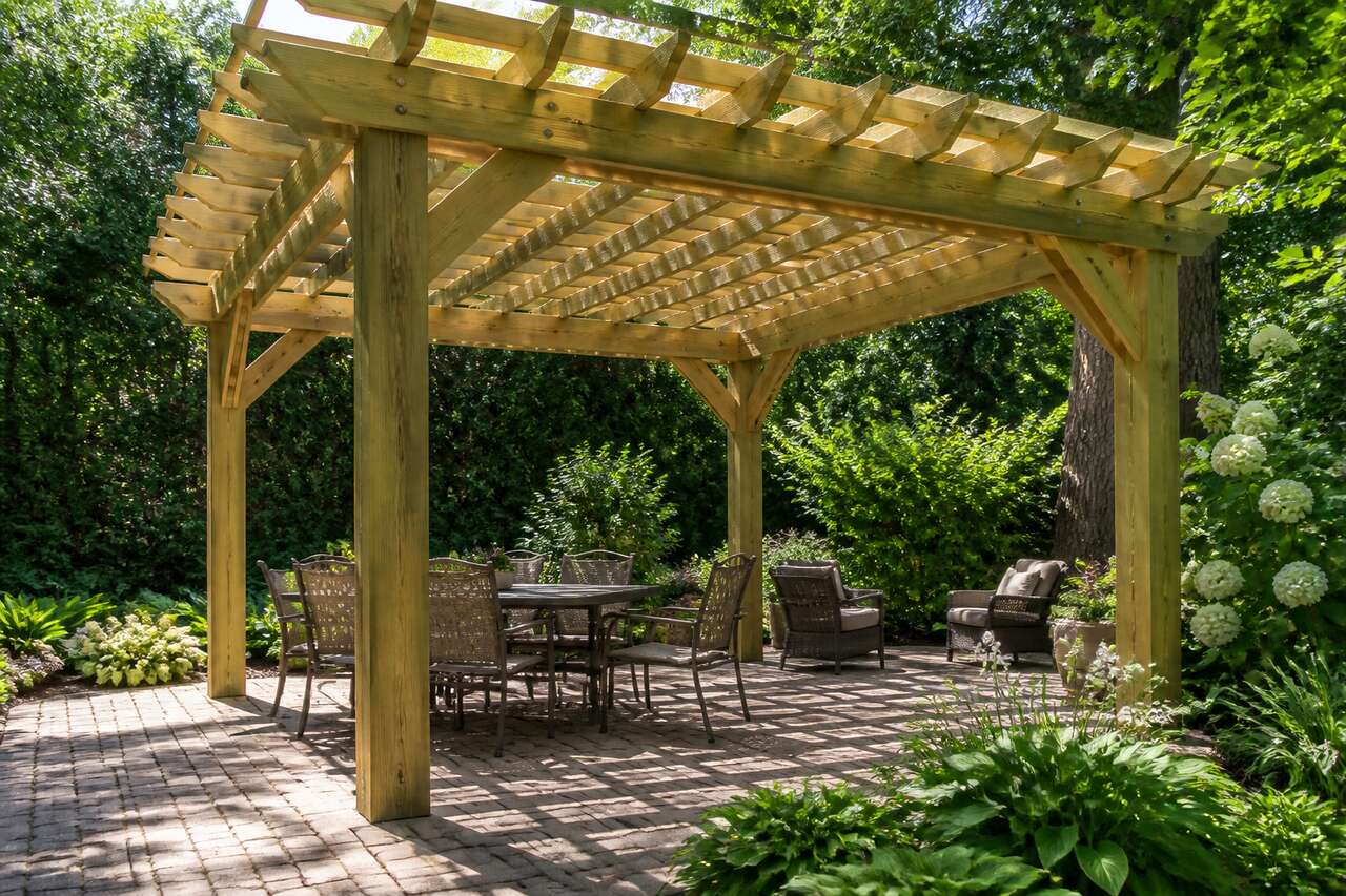 Pergola sur mesure en pin traité : sC Bois