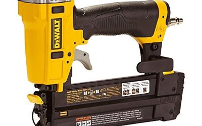 Test : cloueuse à air comprimé Dewalt DPN1850-XJ 18G
