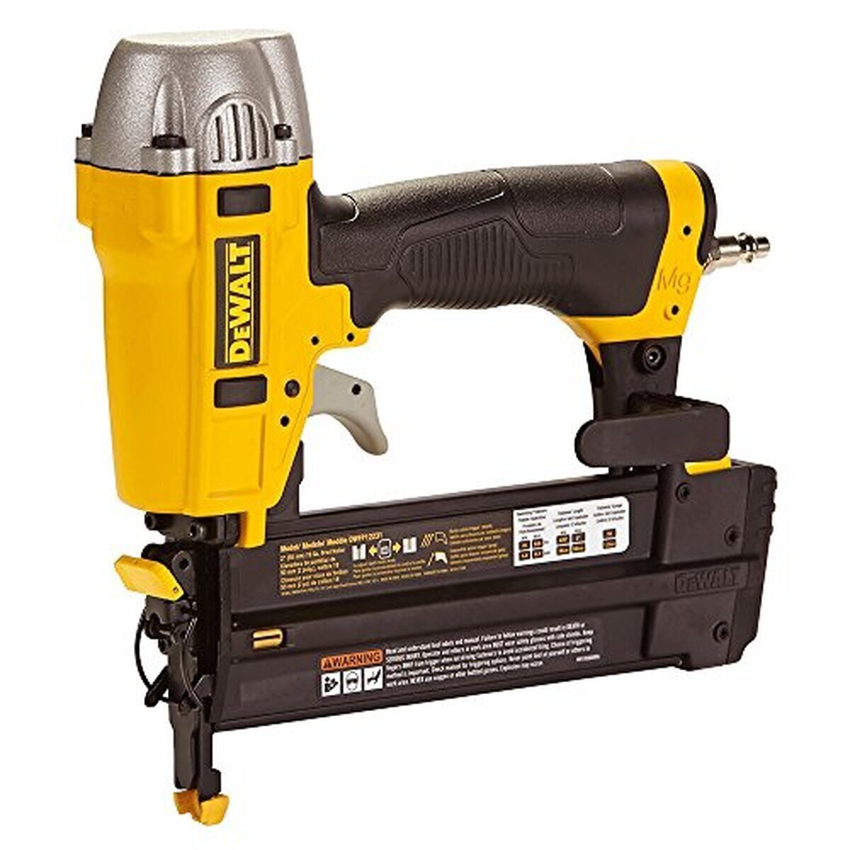 Test : cloueuse à air comprimé Dewalt DPN1850-XJ 18G